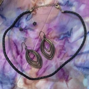 Elegant Black and Silver Jewelry Set